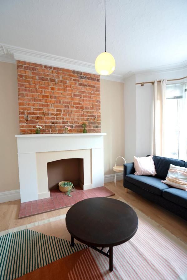 Beautiful Family Home In The Heart Of Swansea Exterior photo